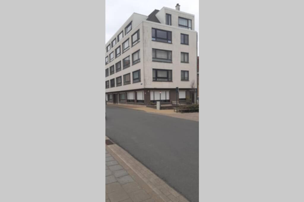 Oostende Studio Voor 2 Of 3 Pers Met Zeezicht Exterior foto